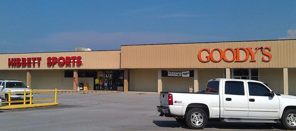 Cherokee Plaza: 750 Hwy 9, Centre, AL 35960